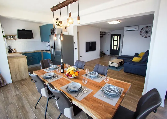 Anabela Вилла *